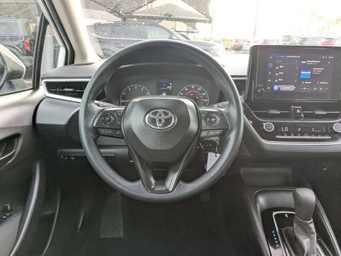 Used 2025 Toyota Corolla LE image 16