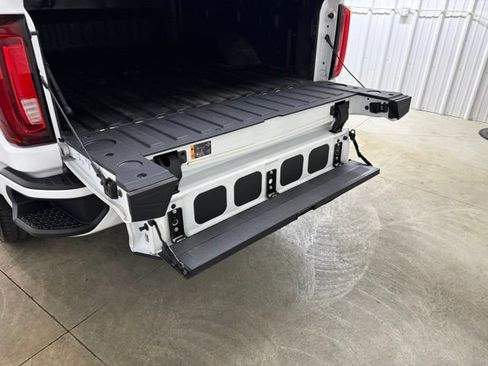Used 2022 GMC Sierra 2500 AT4 w/ Gooseneck/5TH Wheel Package AWD/4WD image 13