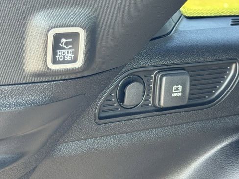 New 2025 Jeep Grand Cherokee Limited image 32