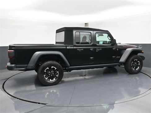 Used 2024 Jeep Gladiator Rubicon w/ Safety Group image 3