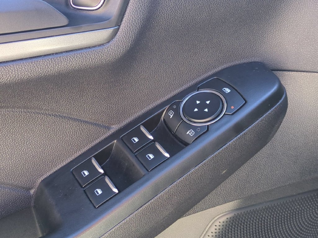 Used 2025 Ford Escape Active AWD/4WD image 10