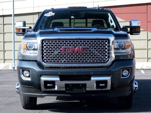 Used 2017 GMC Sierra 3500 Denali w/ Duramax Plus Package image 4