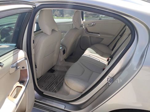 Used 2016 Volvo S60 T5 Inscription Platinum image 6