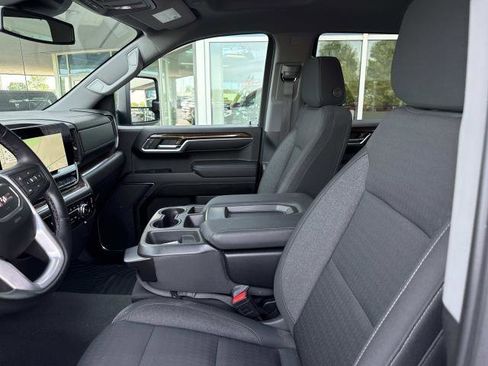 Used 2023 GMC Sierra 1500 Elevation w/ X31 Off-Road Package AWD/4WD image 9