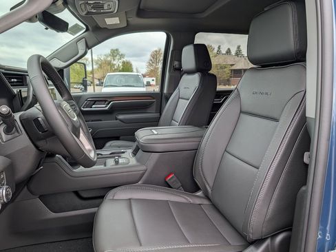 New 2026 GMC Sierra 3500 Denali w/ Denali Reserve Package AWD/4WD image 40