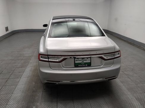 Used 2017 Lincoln Continental Select w/ Climate Package AWD/4WD image 6