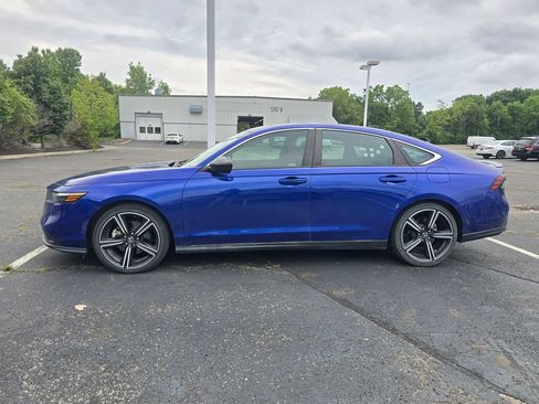 Used 2024 Honda Accord Sport image 4