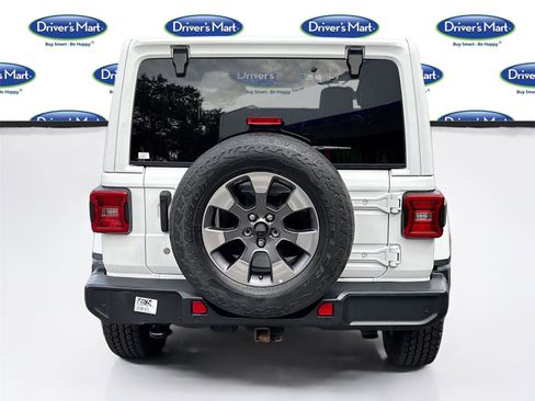 Used 2019 Jeep Wrangler Unlimited Sahara image 7