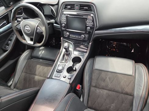 Used 2023 Nissan Maxima SR w/ Sport Mat Group FWD image 22