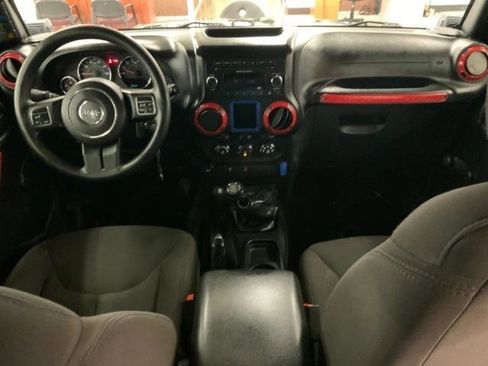 Used 2015 Jeep Wrangler Unlimited Sport image 10