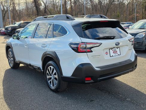 Used 2025 Subaru Outback Premium w/ Popular Package #1A image 13