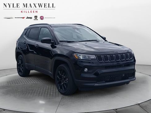 New 2026 Jeep Compass Latitude image 2