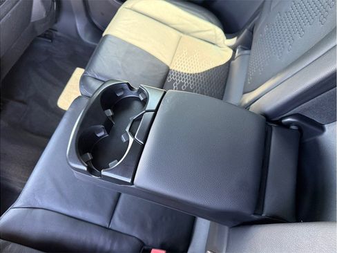 Used 2019 Land Rover Discovery Sport SE AWD/4WD image 41