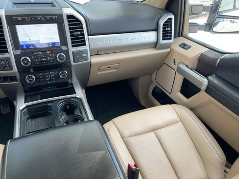 Used 2020 Ford F250 Lariat w/ Lariat Value Package image 29