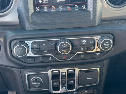 Used 2023 Jeep Wrangler Unlimited Sport AWD/4WD image 20