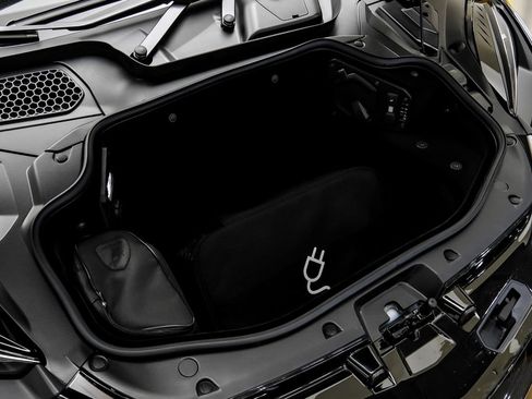Used 2025 Lamborghini Revuelto AWD/4WD image 59