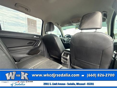 Used 2021 Volkswagen Tiguan SE FWD image 29