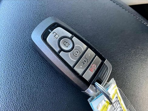 Used 2020 Ford Edge SEL w/ Convenience Package image 11