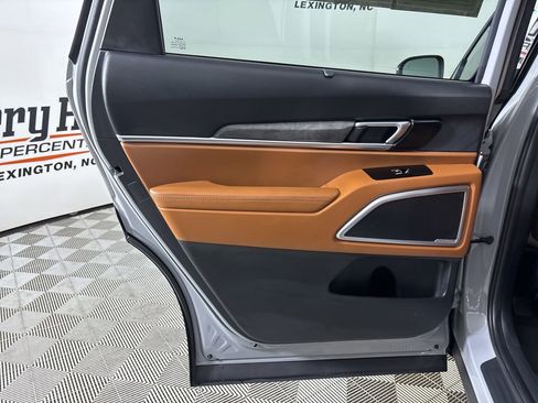 Used 2025 Kia Telluride EX X-Line image 21