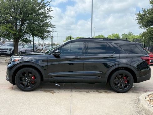 Used 2023 Ford Explorer ST w/ Equipment Group 401A AWD/4WD image 2
