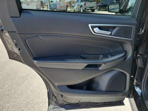 Used 2024 Ford Edge Titanium AWD/4WD image 18
