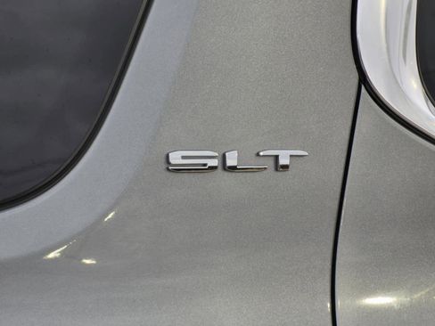 Certified 2021 GMC Acadia SLT image 8