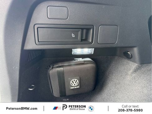 Used 2022 Volkswagen Tiguan SE R-Line AWD/4WD image 11