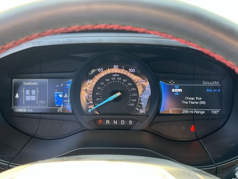 Used 2024 Ford Edge ST-Line w/ Class II Trailer Tow Package AWD/4WD image 25