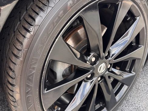 Used 2019 Nissan Maxima SR w/ Premium Package FWD image 33