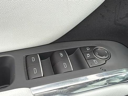 New 2026 Chevrolet Traverse High Country image 12