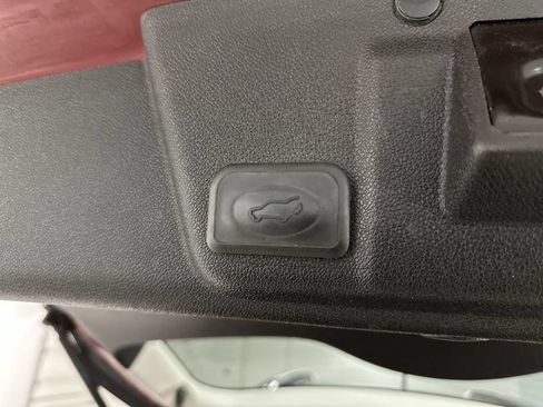 Used 2010 Buick Enclave CXL AWD/4WD image 28