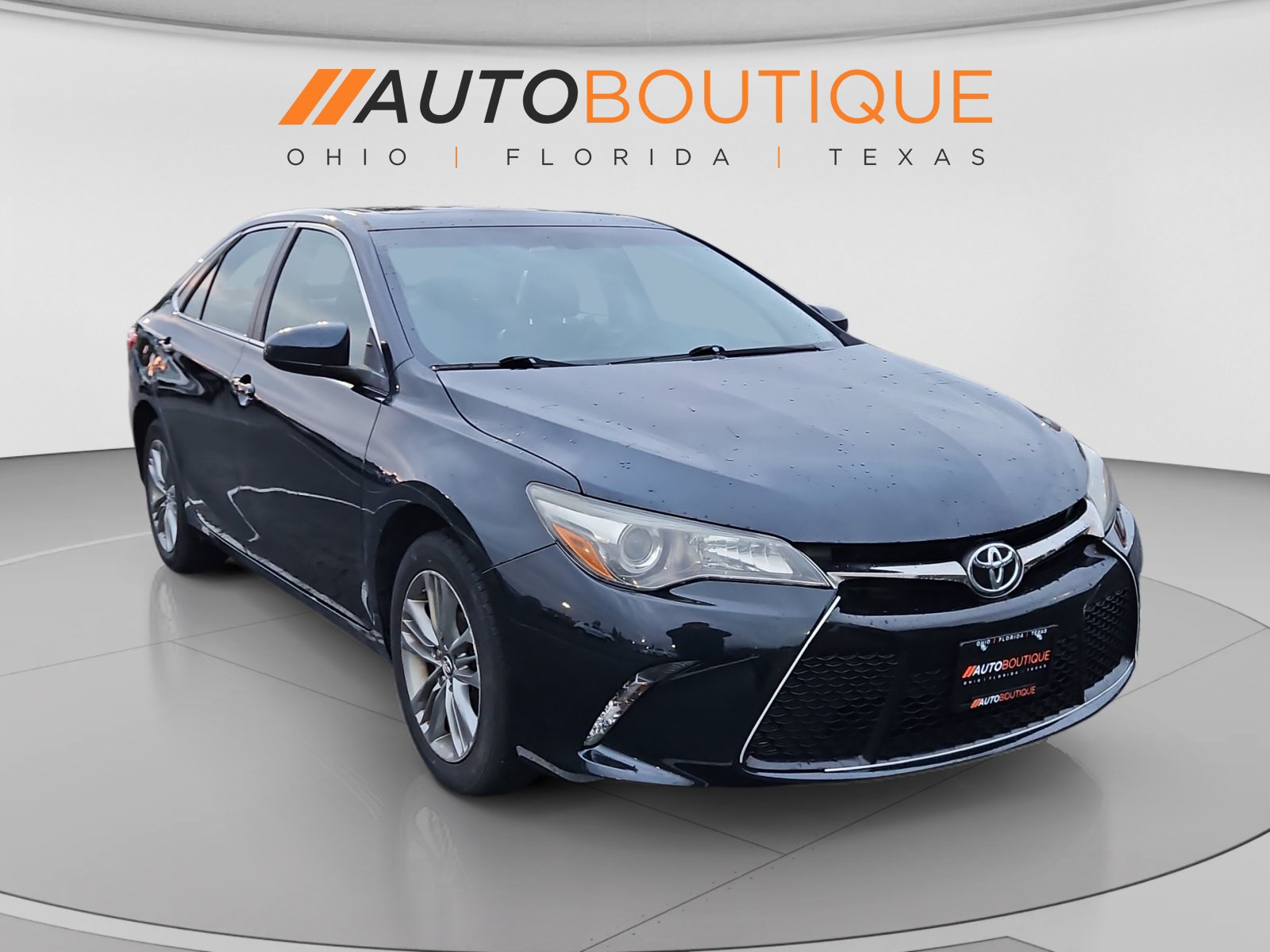 Used 2017 Toyota Camry SE w/ Moonroof Package FWD image 7