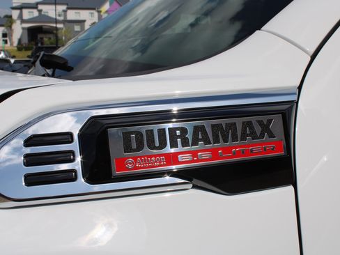 Used 2025 GMC Sierra 2500 Denali w/ Denali Reserve Package AWD/4WD image 12
