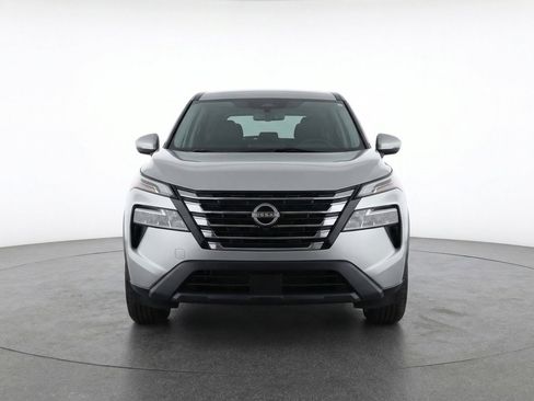 Used 2025 Nissan Rogue SV AWD/4WD image 2