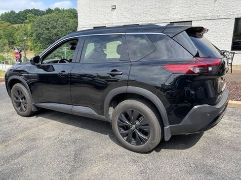 Certified 2023 Nissan Rogue SV w/ SV Premium B Package AWD/4WD image 3
