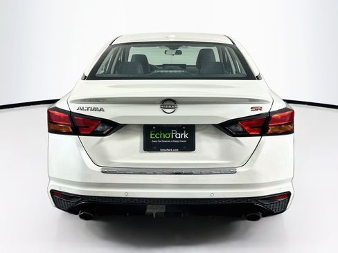 Used 2023 Nissan Altima 2.5 SR w/ SR Premium Package FWD image 7
