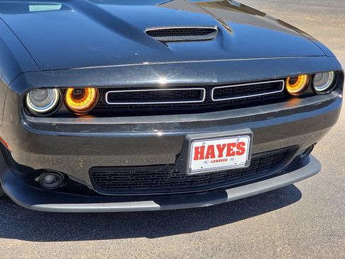 Used 2022 Dodge Challenger GT image 6