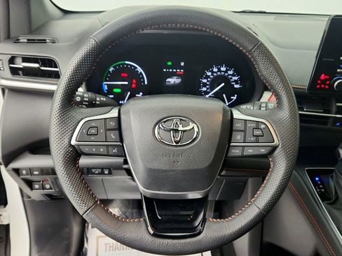 Used 2023 Toyota Sienna XSE image 13