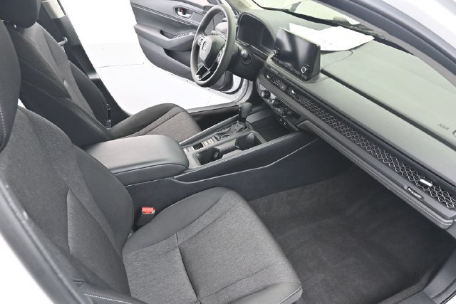 Used 2023 Honda Accord EX image 29