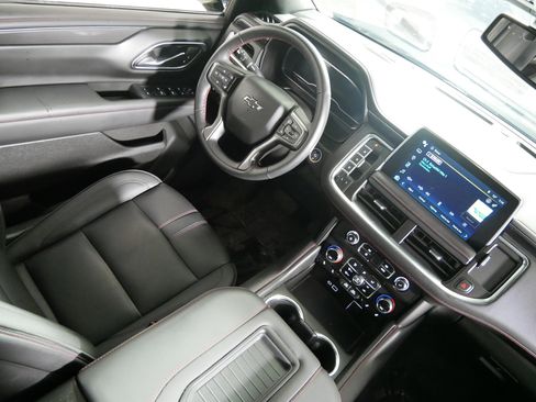 Used 2024 Chevrolet Suburban RST w/ Sport Performance Package image 9