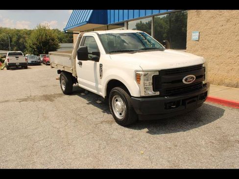Used 2019 Ford F250 XL RWD image 1