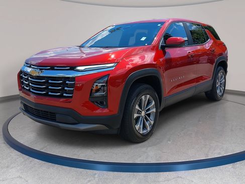 Used 2025 Chevrolet Equinox LT w/ Safety and Technology Package FWD image 1