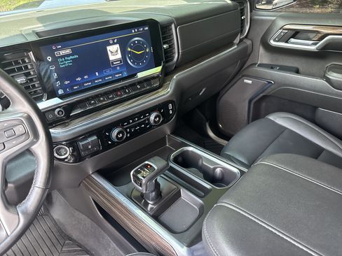 Certified 2024 Chevrolet Silverado 1500 LT Trail Boss w/ Convenience Package II AWD/4WD image 28