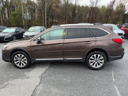 Used 2019 Subaru Outback 3.6R Touring w/ Popular Package #3A image 8
