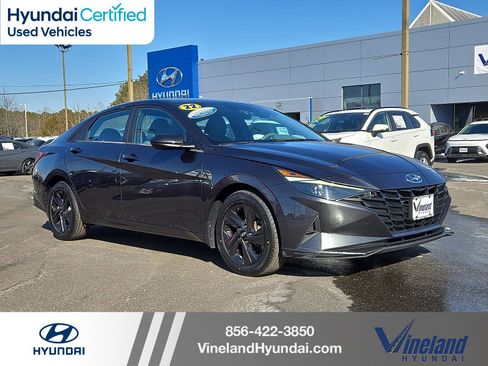 Certified 2022 Hyundai Elantra SEL image 1