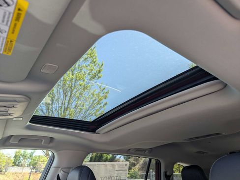 New 2026 Toyota Highlander Limited AWD/4WD image 23