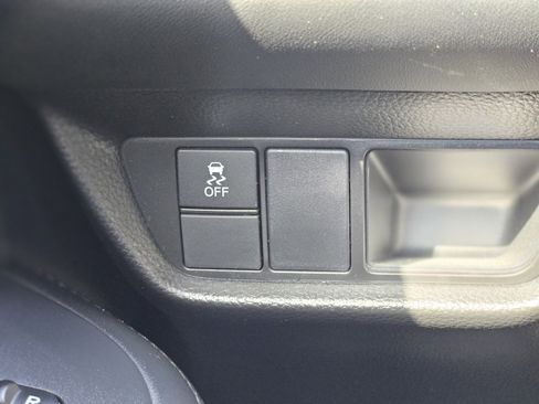 Used 2025 Honda HR-V LX image 24