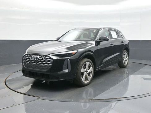 Certified 2025 Audi Q5 Premium w/ Premium Plus AWD/4WD image 3