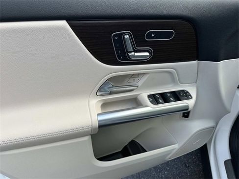 New 2026 Mercedes-Benz GLA 250 4MATIC image 13