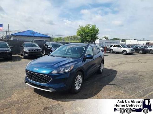 Used 2020 Ford Escape SE FWD image 1